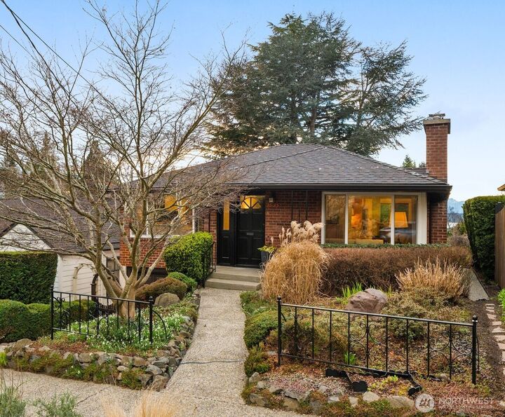 Property Photo:  3635  43rd Avenue W  WA 98199 