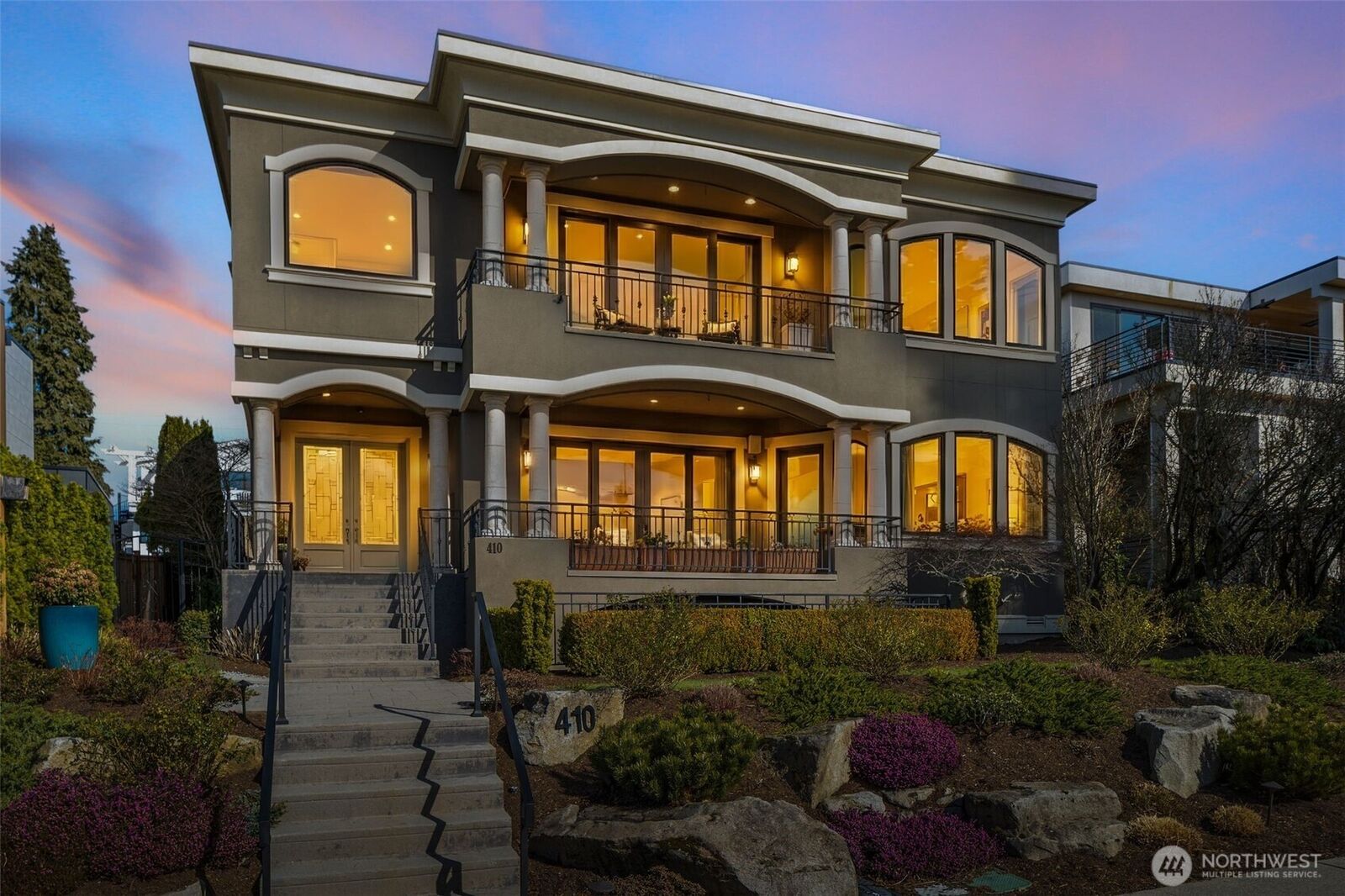 Property Photo: 410 8th Avenue W WA 98033