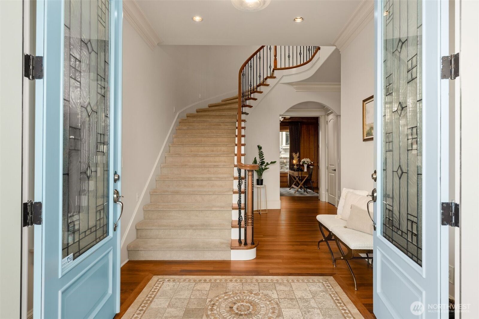 Property Photo: 410 8th Avenue W WA 98033
