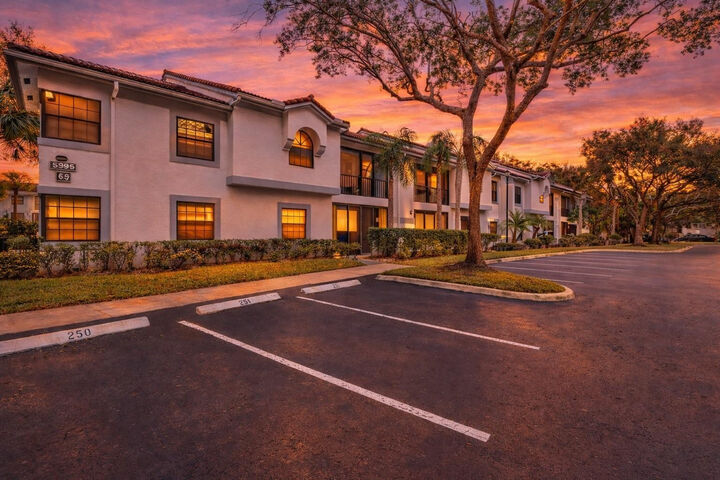 Property Photo: 5395 Firenze Drive O FL 33437