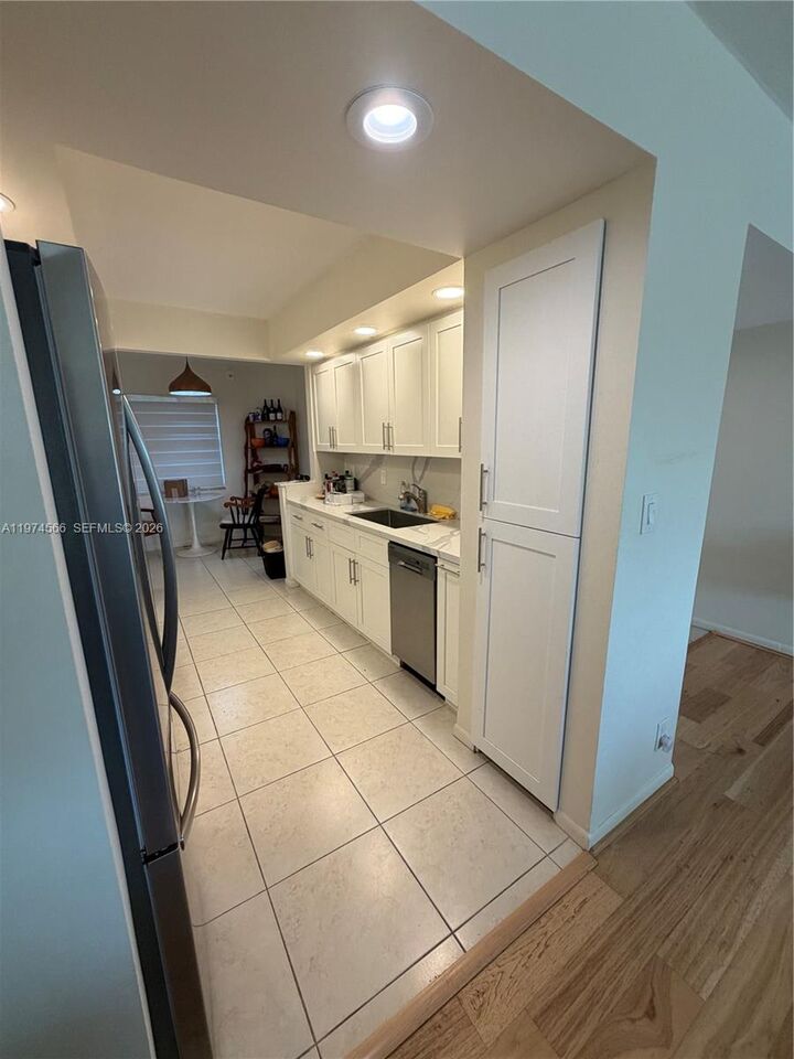 Property Photo:  1702 Andros Isle C4  FL 33066 