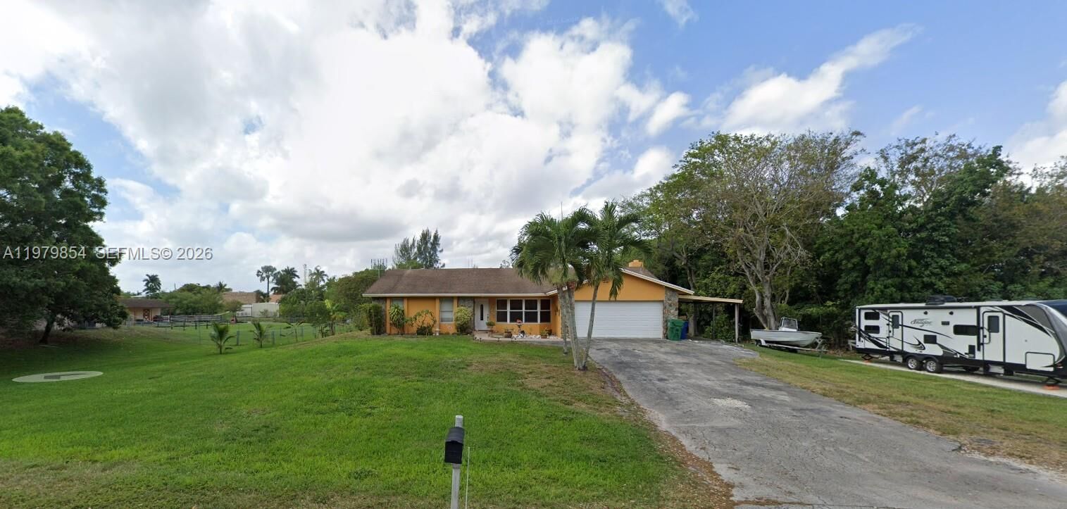 Property Photo: 3400 SW 137th Ave FL 33027