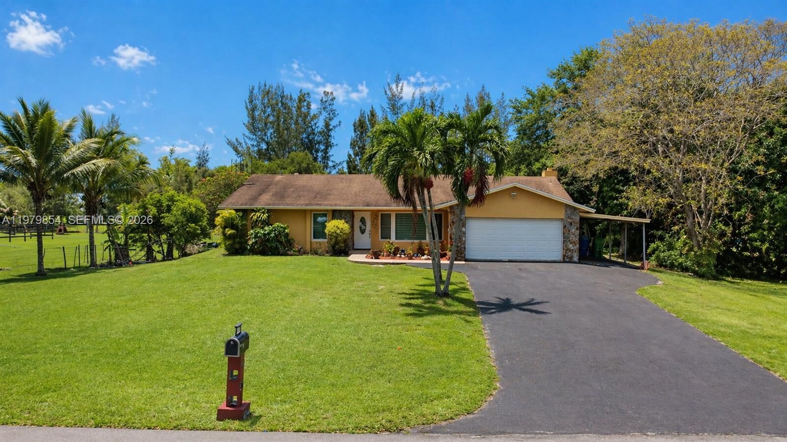 Property Photo:  3400 SW 137th Ave  FL 33027 