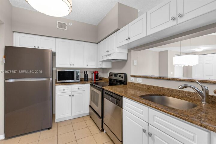 Property Photo: 2309 Tuscany Way 2309 FL 33435