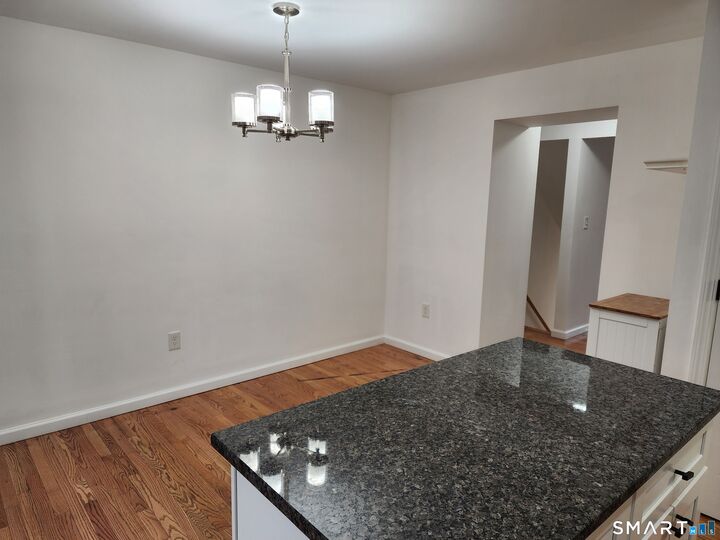 Property Photo:  71 Towne House Road 71  CT 06514 