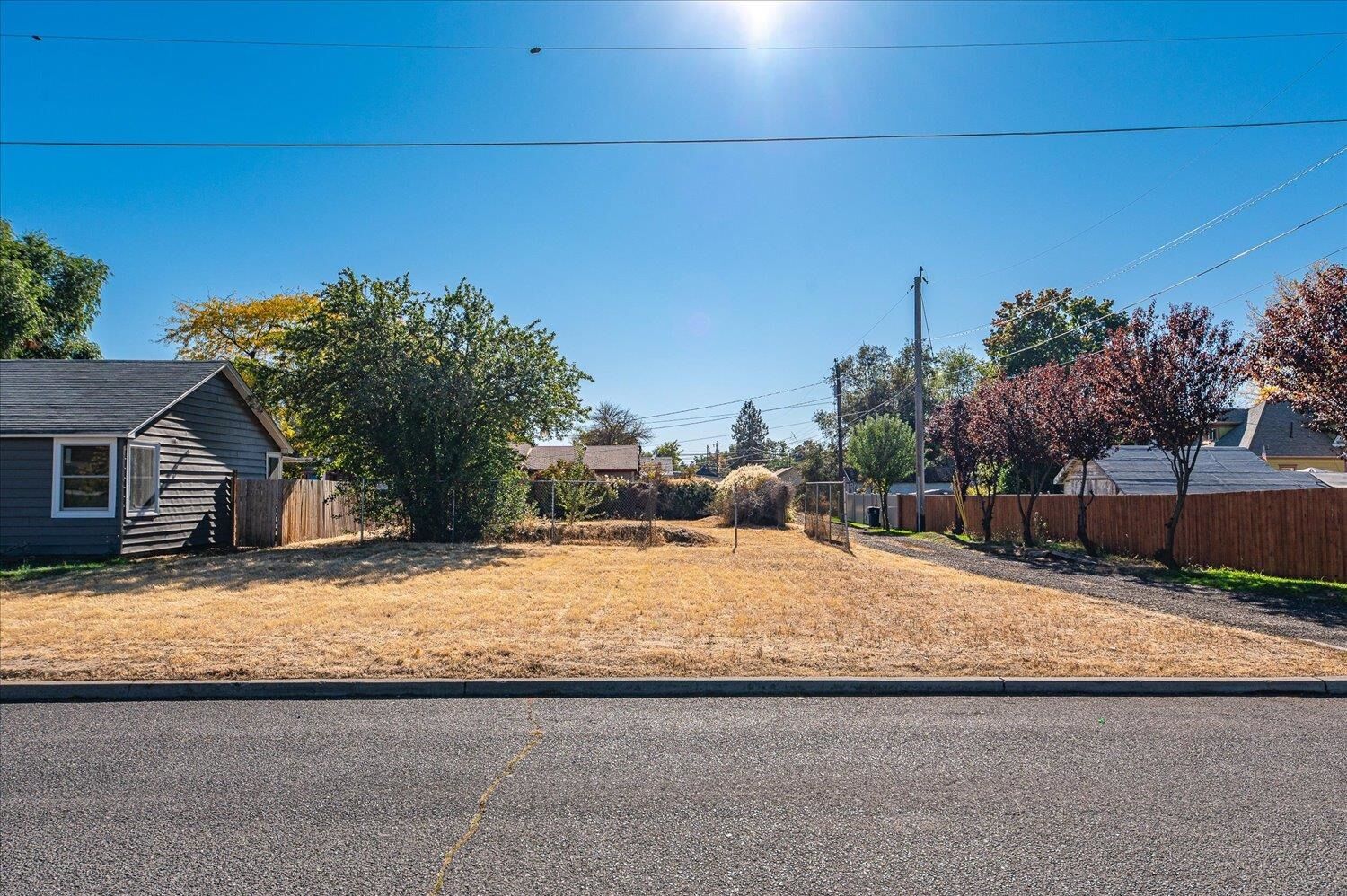 Property Photo:  1222 E Marietta Ave  WA 99207 