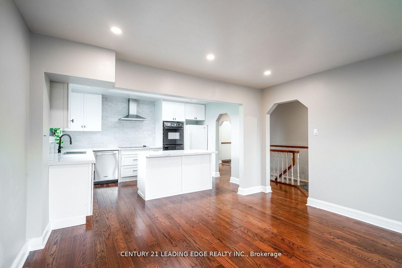 Photo de la propriété:  393 Canal Road  ON L3Z 2A6 