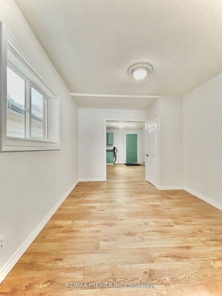 Property Photo: 365 Bessie Avenue ON P3C 4H6