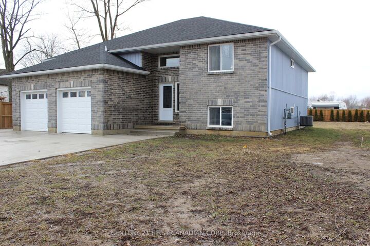 Property Photo: 2609 Oil Heritage Road ON N0N 1P0