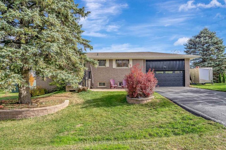 Property Photo:  456 Old Surrey Lane  ON K0M 1A0 