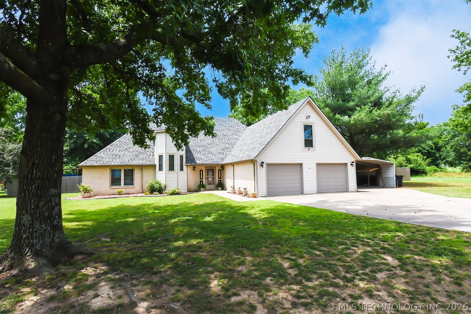 Property Photo:  1508 N 3rd Avenue  OK 74469 