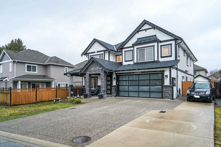 Property Photo: 32565 Salsbury Avenue BC V4S 1M3