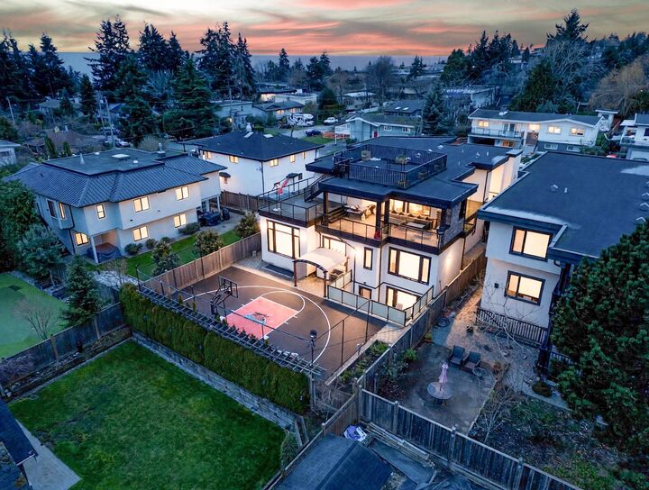 Property Photo: 1126 Stevens Street BC V4B 4X8