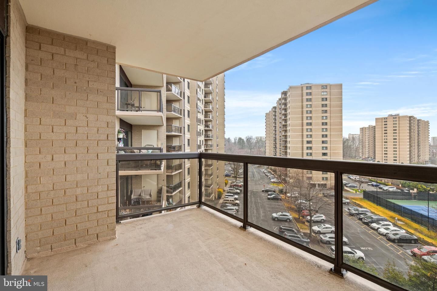 Property Photo:  307 Yoakum Parkway 703  VA 22304 