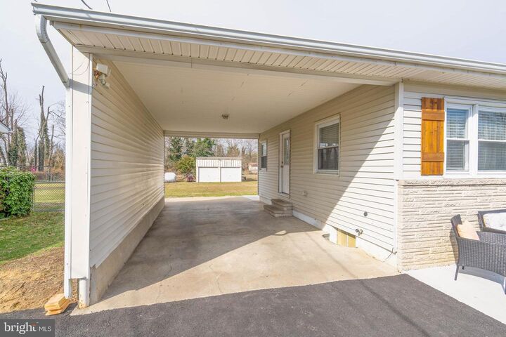 Property Photo:  1704 N Valley Avenue  NJ 08360 