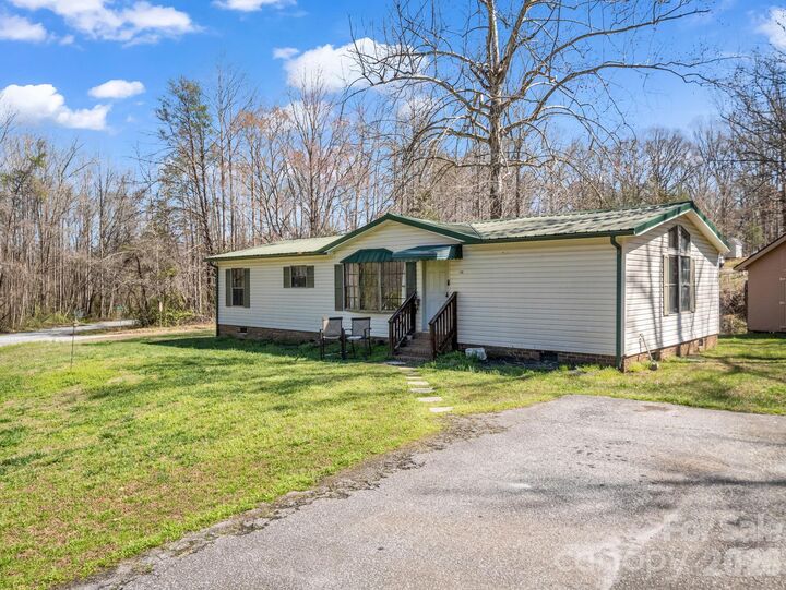 Property Photo:  122 Hotel Hill Drive  SC 29356 