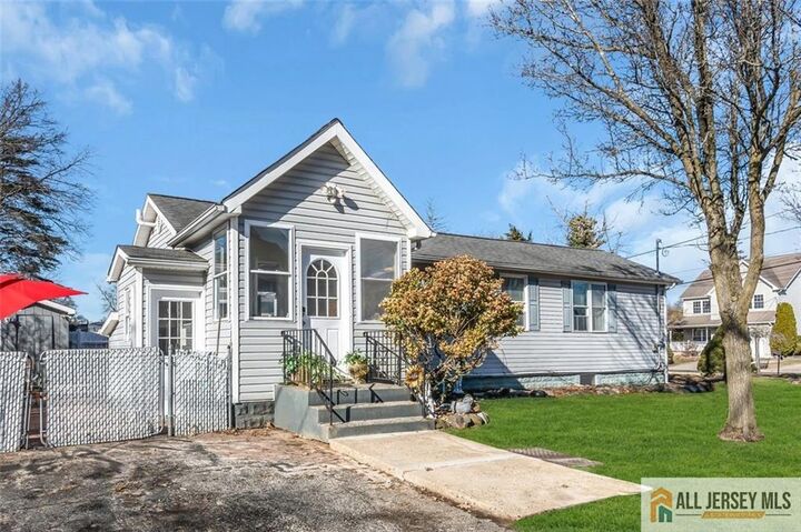 Property Photo:  18 Avenue B  NJ 08828 