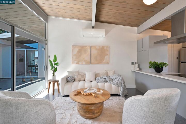 Property Photo: 4024 Salem St CA 94521