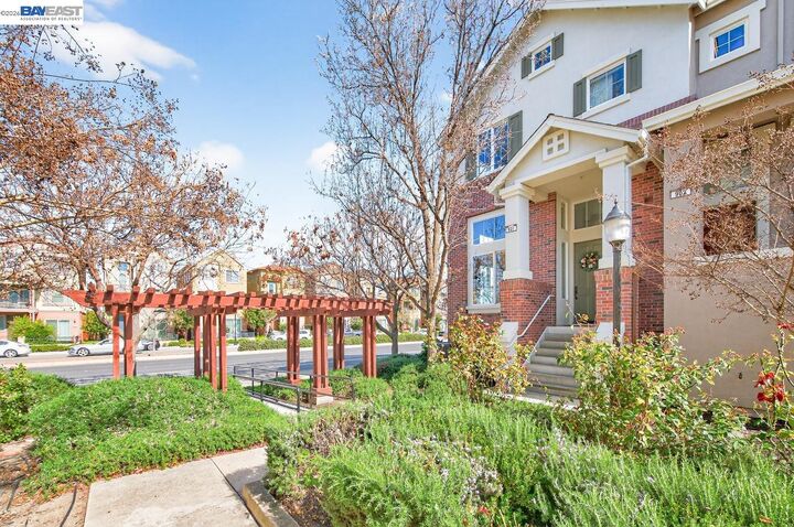 Property Photo: 2871 1st St 901 CA 94550