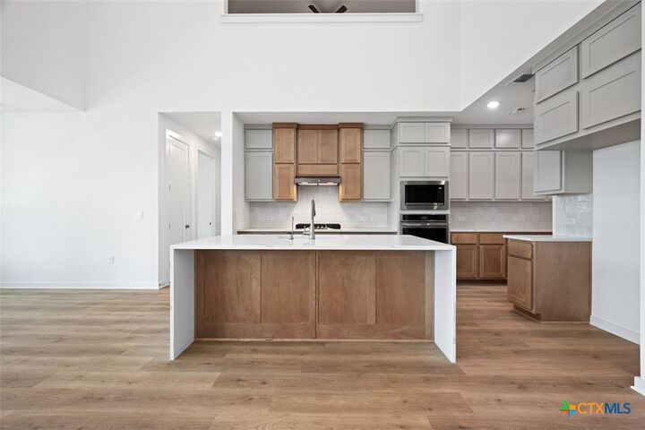Property Photo: 6309 McMurtry Street TX 78747