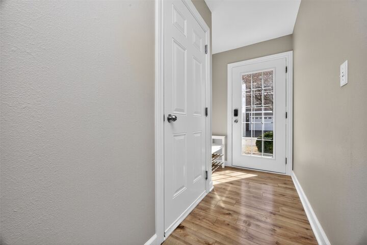 Property Photo:  386 NE Satinwood  IA 50263 