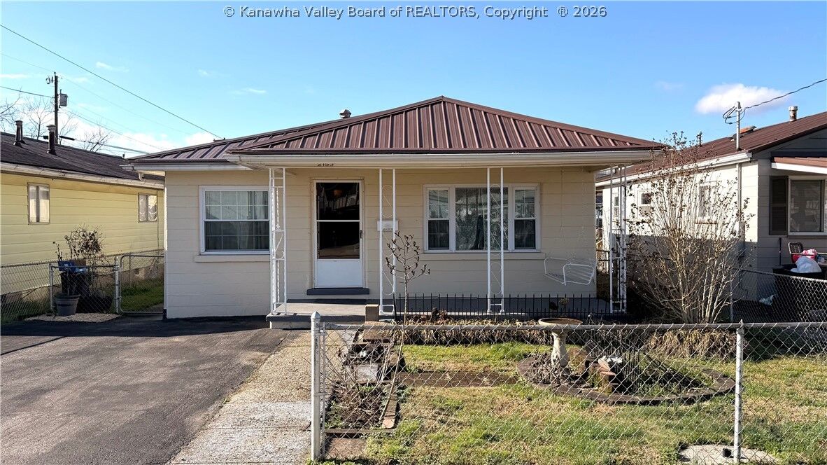 Property Photo:  2153 Cleveland Avenue  WV 25177 