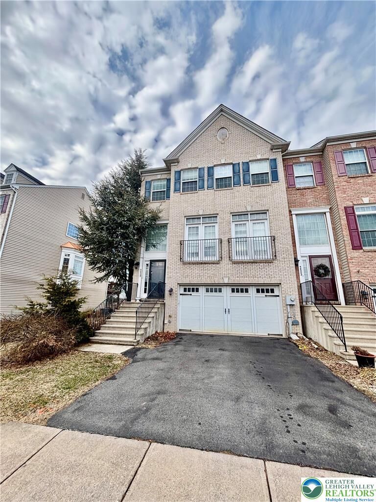 Property Photo:  229 Patterson Walk  PA 18040 