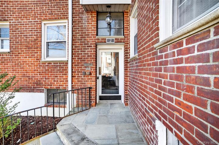 Property Photo:  2 South Road 2P  NY 10528 