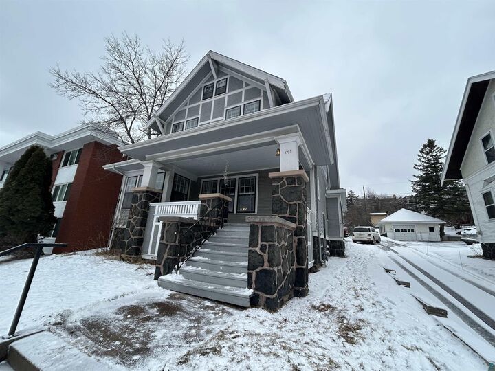 Property Photo:  1723 E 4th St  MN 55812 