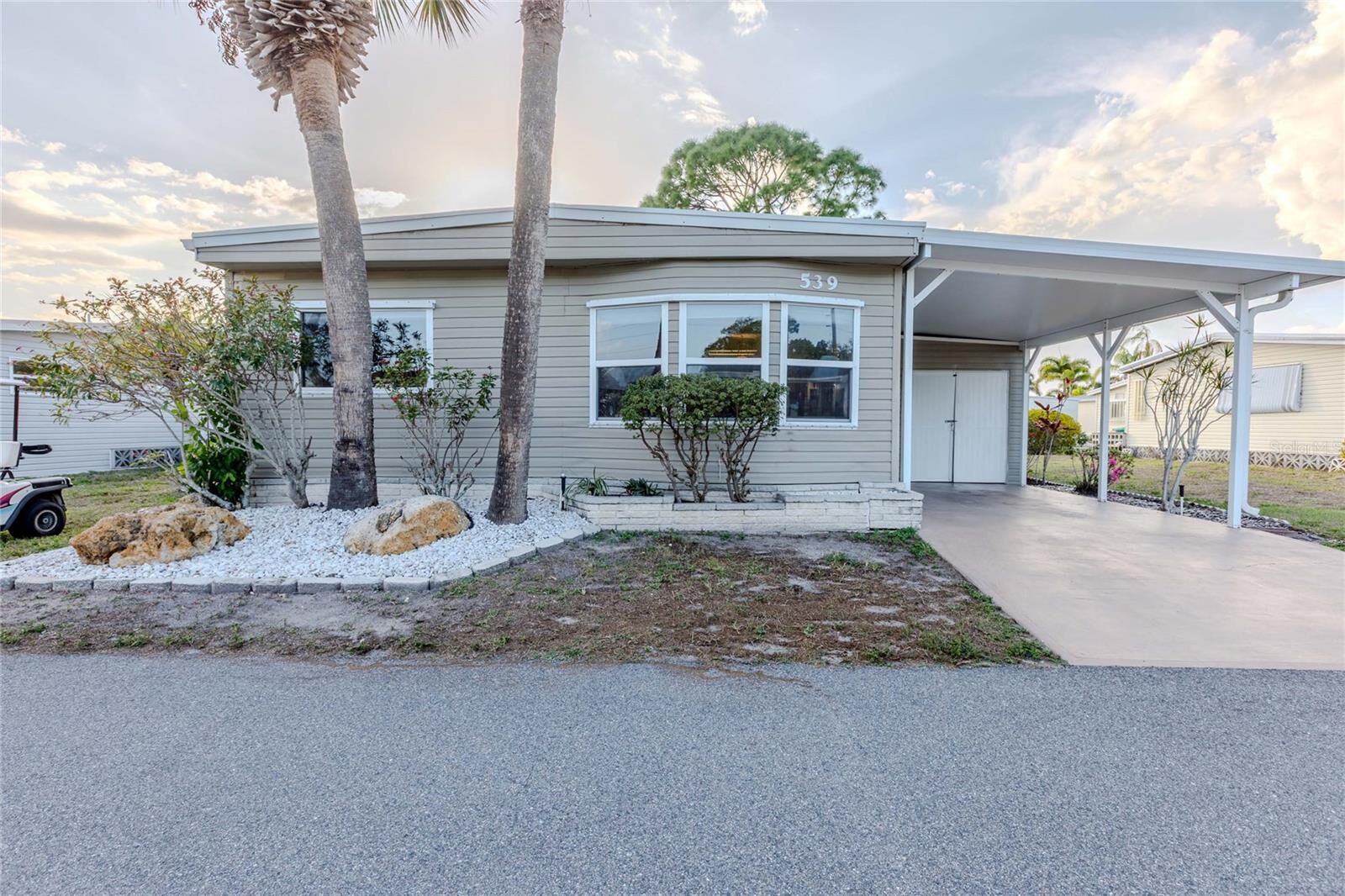 Property Photo: 2100 Kings Highway 539 FL 33980