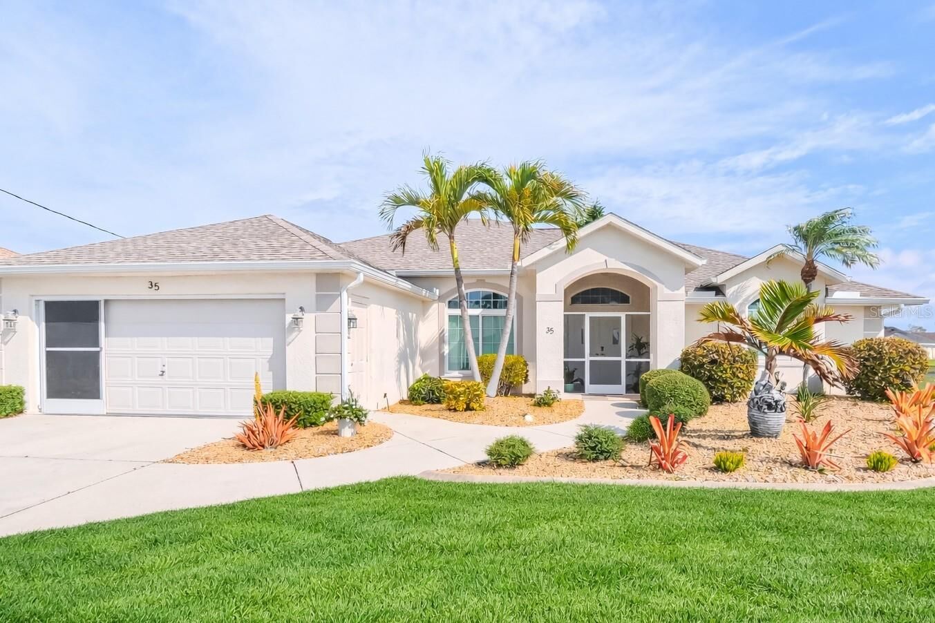 Property Photo: 35 Sportsman Court FL 33947