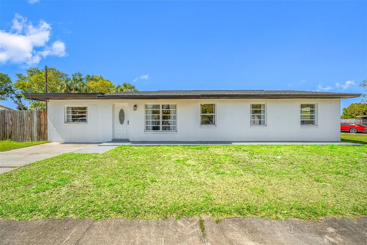 Property Photo: 4916 Carlyle Road FL 33615