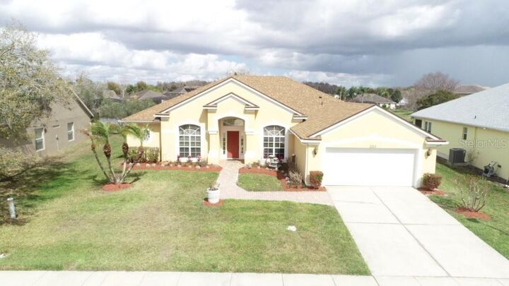 Property Photo: 3154 Hanging Moss Circle FL 34741
