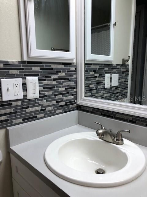 Property Photo: 24 Quails Run Avenue 9 FL 34223