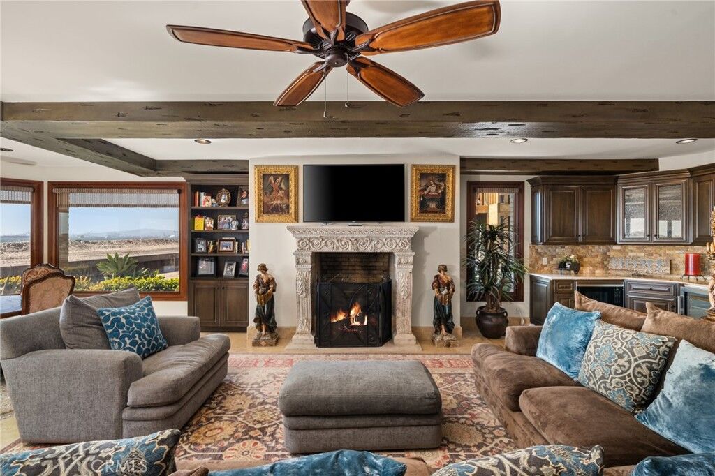 Property Photo:  2 60th Place  CA 90803 