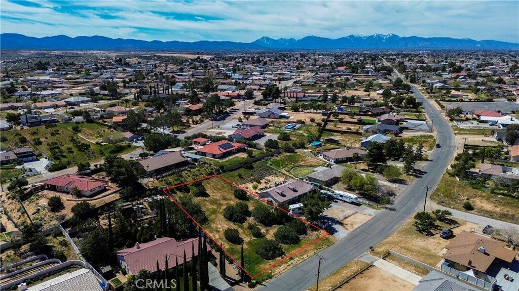 Property Photo:  39833428 Fairburn  CA 92345 