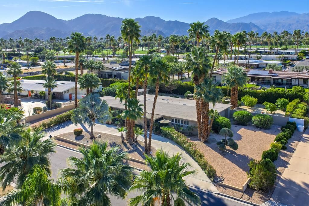 Property Photo: 73593 Pinyon Street CA 92260