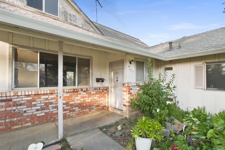 Property Photo:  2505 Loyola Drive  CA 95618 