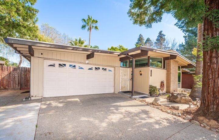 Property Photo:  8772 Contemporary Court  CA 95624 