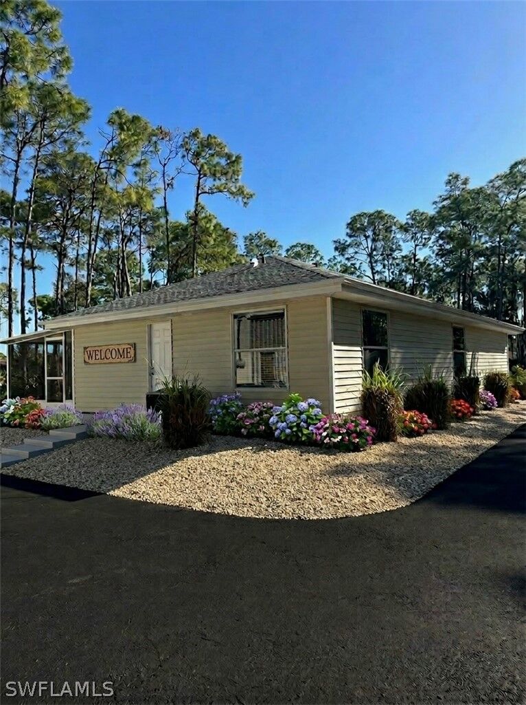 Property Photo:  25168 Pinson Drive  FL 34135 