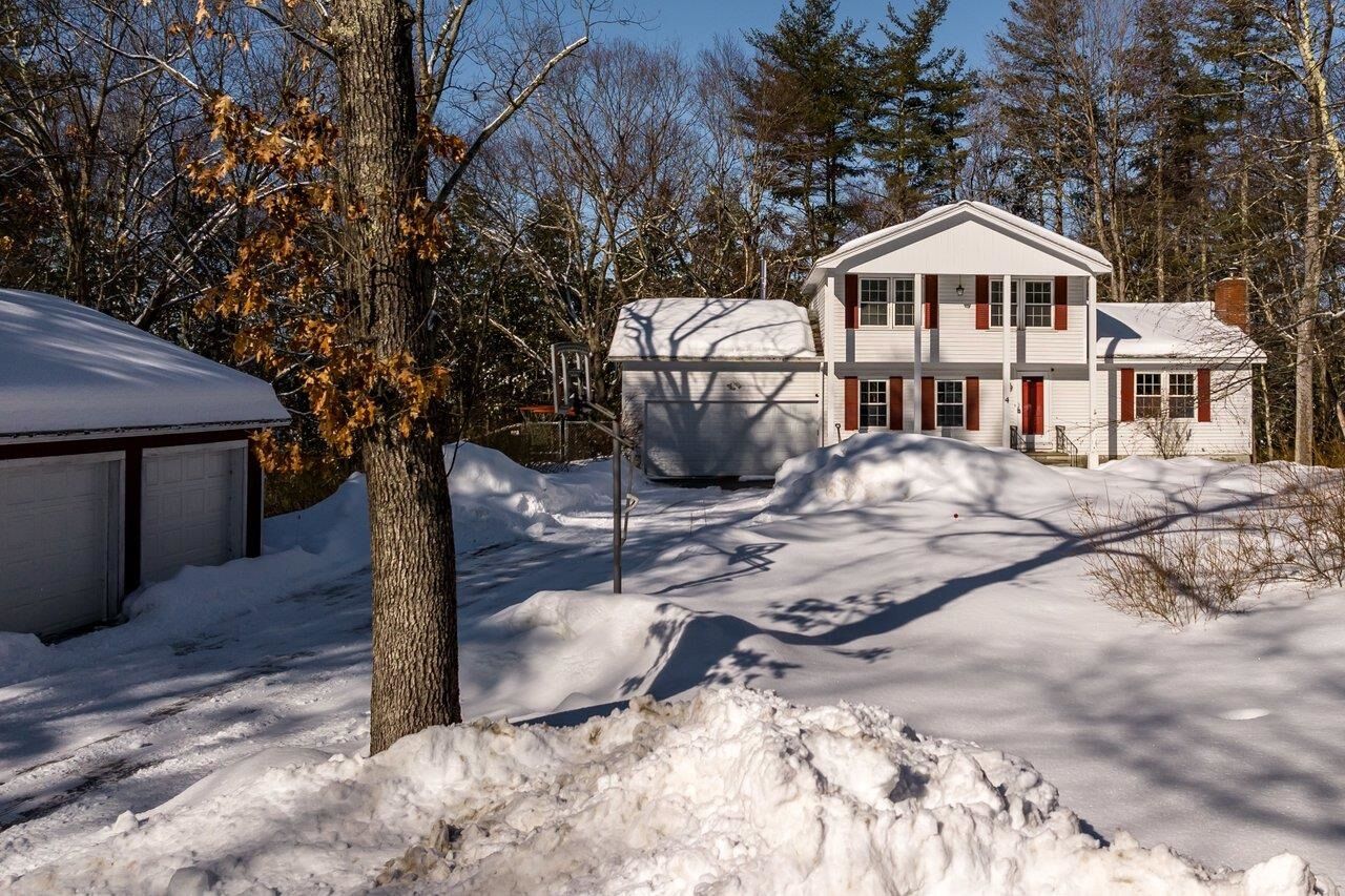 Property Photo:  4 Ffrost Drive  NH 03824 