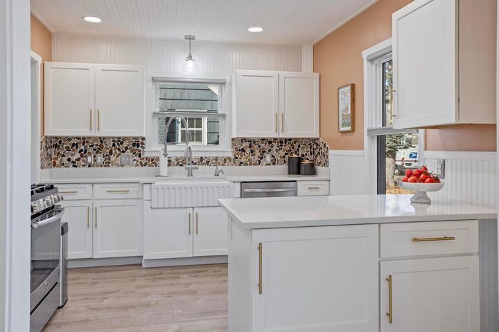 Property Photo:  3280 Blackstone Avenue  MN 55416 