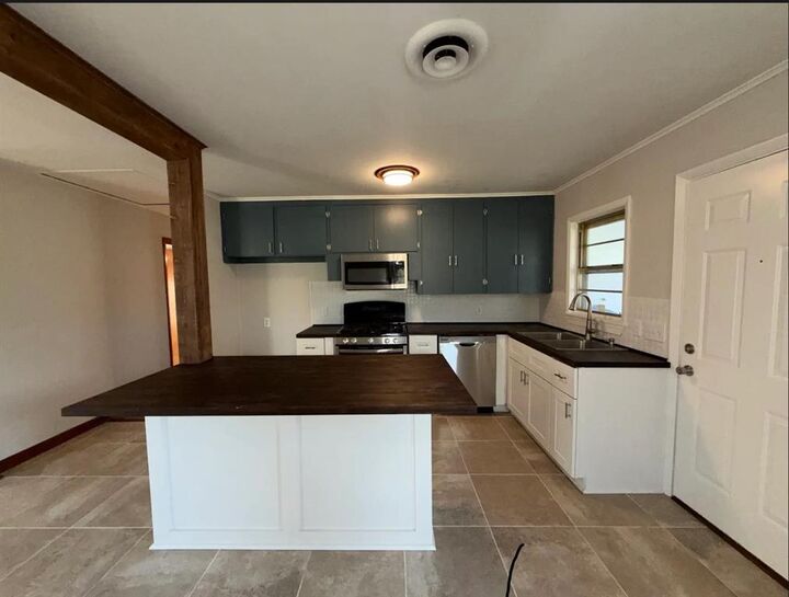 Property Photo:  3934 Fairfax Avenue  LA 71108 