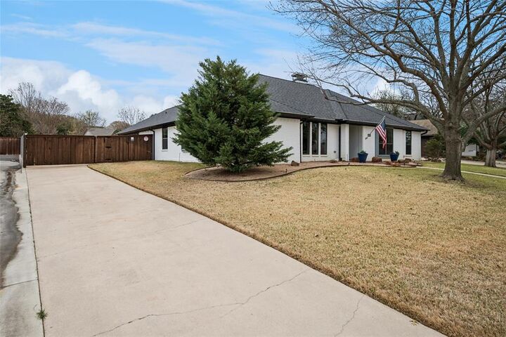 Property Photo:  4001 Copperwood Court  TX 76034 