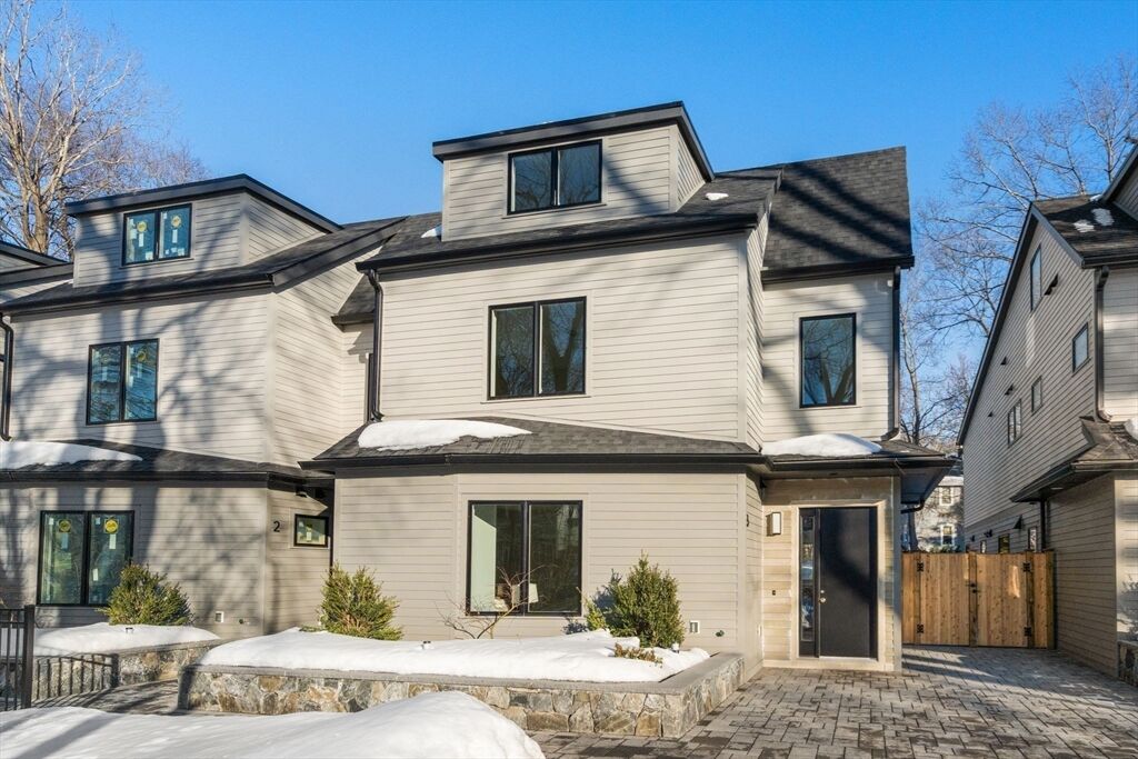 Property Photo:  956 Walnut Street 3  MA 02461 