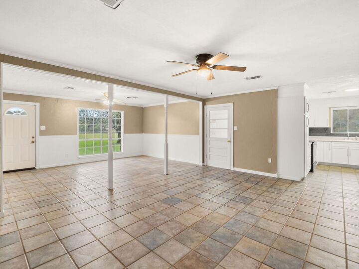 Property Photo:  707 W Hawthorne Rd  LA 71446 