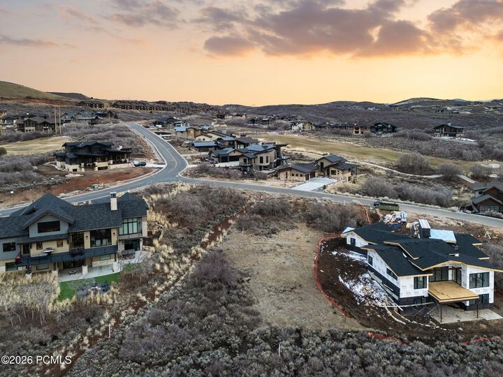 Property Photo: 1106 E Lasso Trail UT 84036