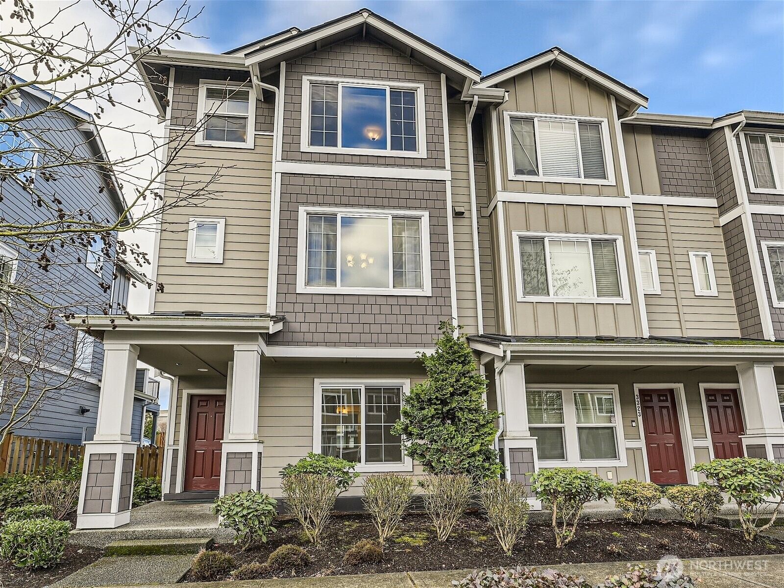 Property Photo: 3325 30th Dr WA 98201