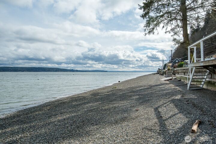 Property Photo:  3187  Shoreline Drive  WA 98282 