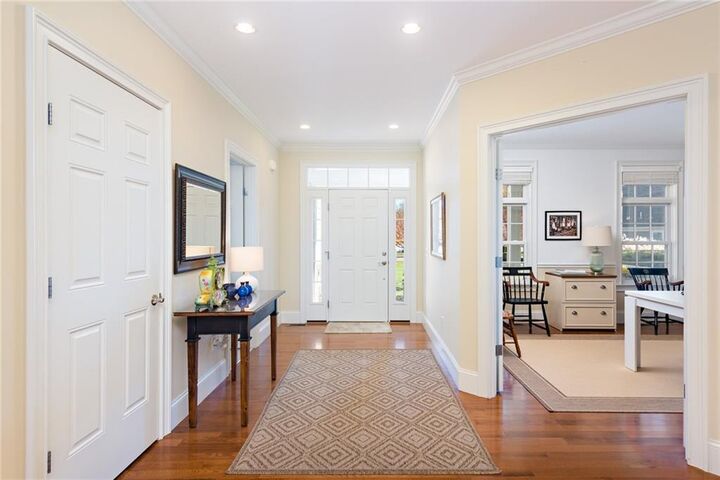 Property Photo:  8 Kettle Close  RI 02891 